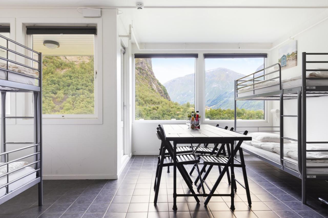 Trolltunga Hostel Tyssedal Eksteriør billede