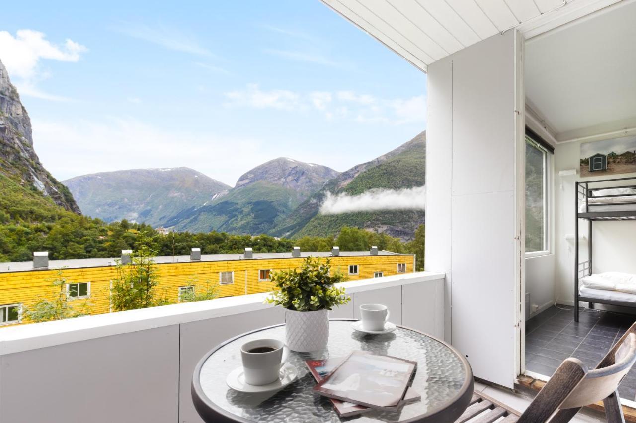 Trolltunga Hostel Tyssedal Eksteriør billede