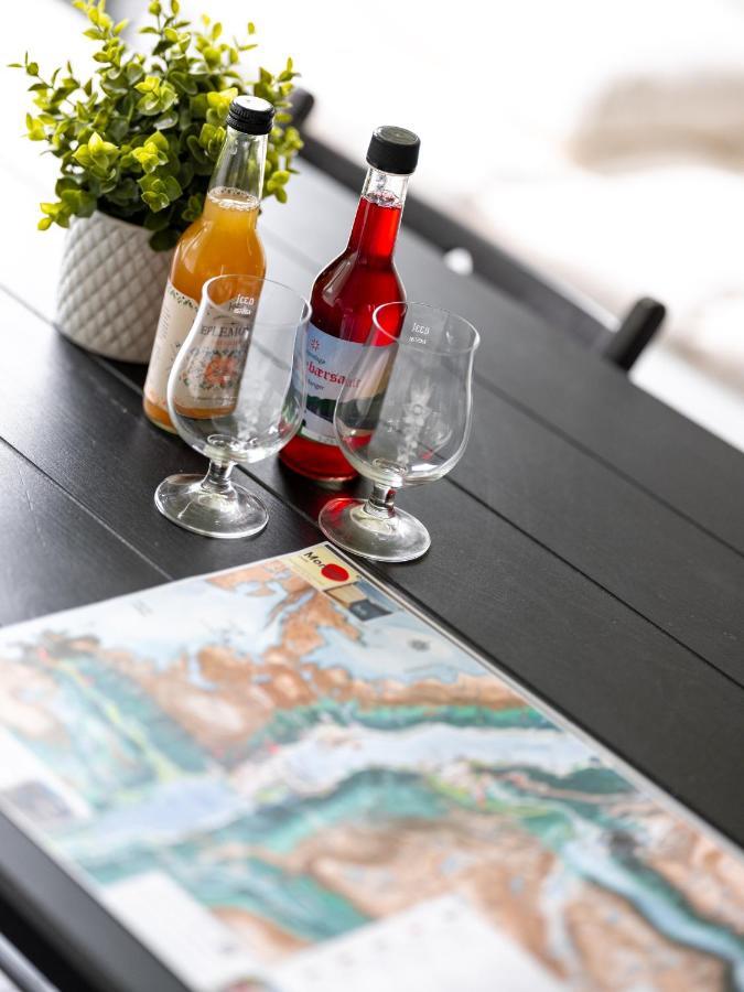 Trolltunga Hostel Tyssedal Eksteriør billede